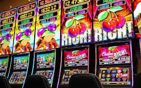 Live
Casino Yuki88 dealer profesional streaming langsung di meja Baccarat